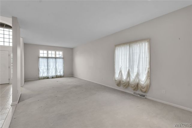 5546 Hemdale Drive, Clarence, NY 14221