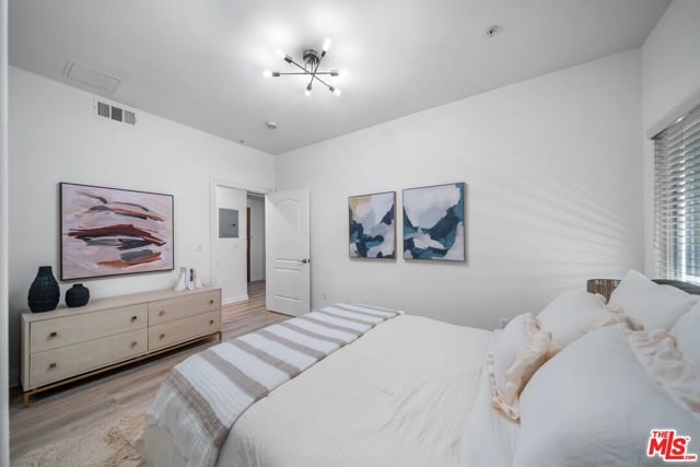 1128 S Serrano Avenue 104, Los Angeles, CA 90006