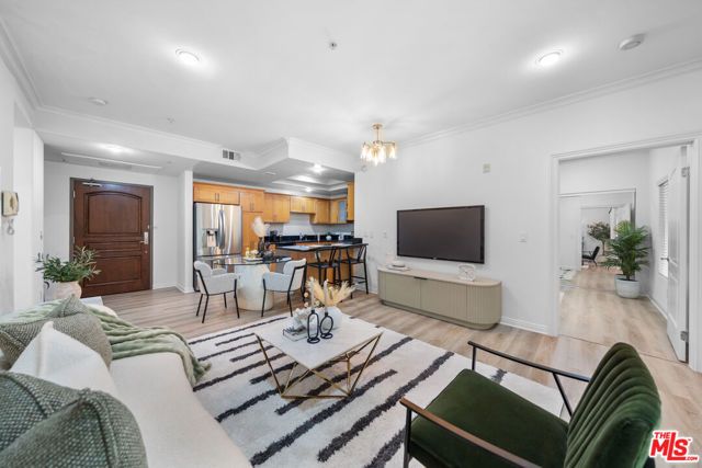 1128 S Serrano Avenue 104, Los Angeles, CA 90006