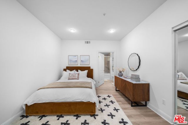 1128 S Serrano Avenue 104, Los Angeles, CA 90006