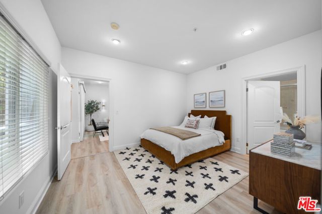 1128 S Serrano Avenue 104, Los Angeles, CA 90006