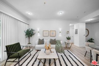 1128 S Serrano Avenue 104, Los Angeles, CA 90006