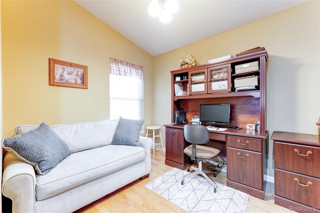 11126 Strathmore Court, Holly Township, MI 48439