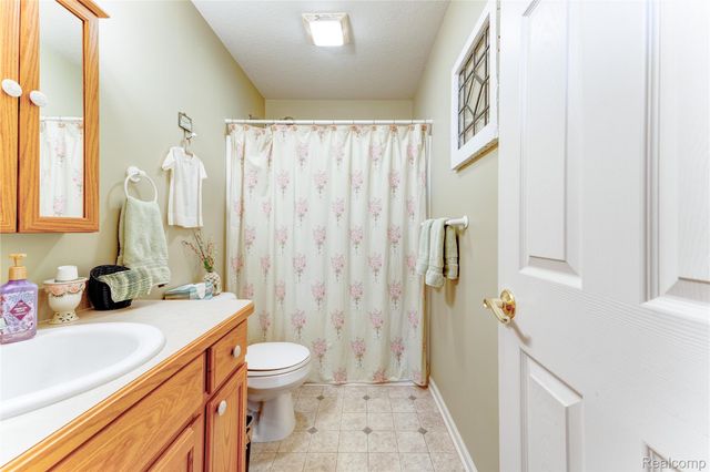 11126 Strathmore Court, Holly Township, MI 48439