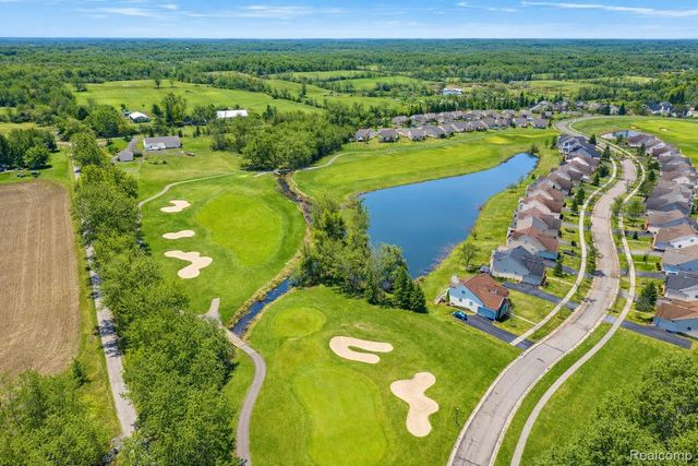 11126 Strathmore Court, Holly Township, MI 48439