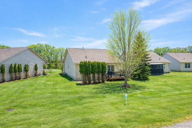 11126 Strathmore Court, Holly Township, MI 48439