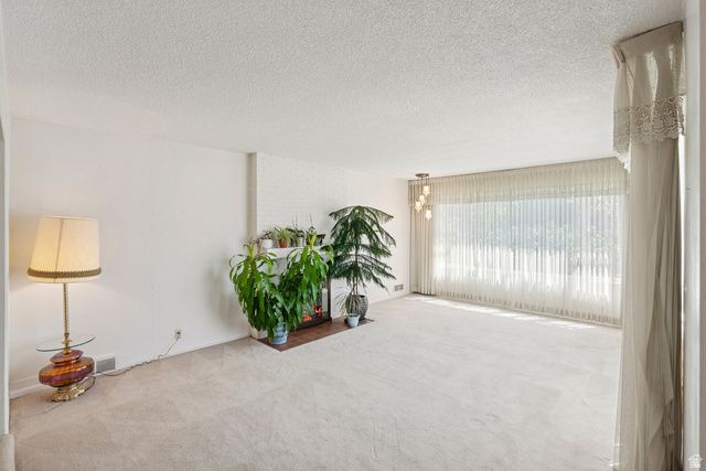 990 S 500 W, Woods Cross, UT 84010