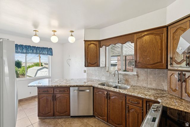 990 S 500 W, Woods Cross, UT 84010