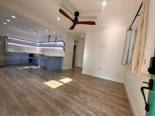 277 NE 55th St 2-Front, Miami, FL 33137