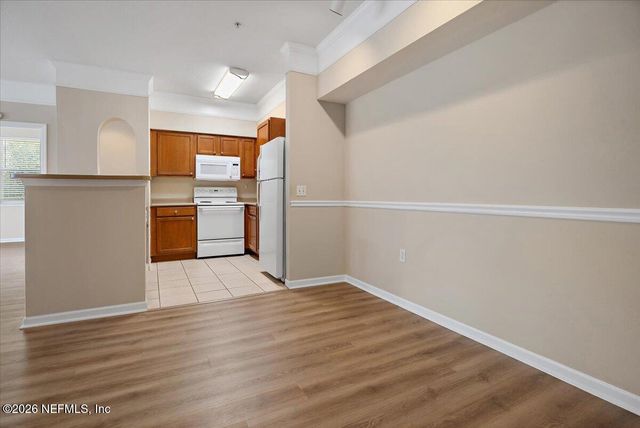 8550 TOUCHTON Road 521, Jacksonville, FL 32216