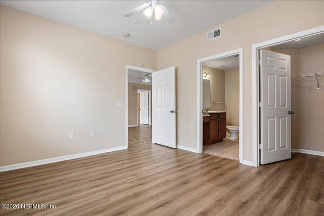 8550 TOUCHTON Road 521, Jacksonville, FL 32216