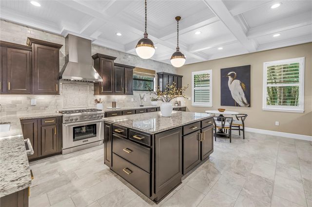 6237 SIGNATURE POINTE LANE, Bradenton, FL 34210
