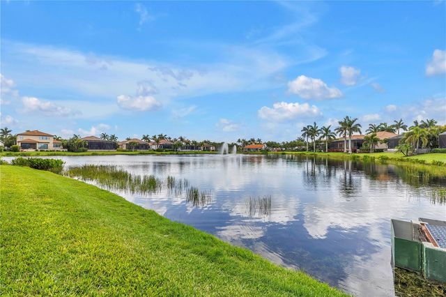 6237 SIGNATURE POINTE LANE, Bradenton, FL 34210