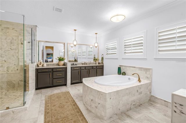 6237 SIGNATURE POINTE LANE, Bradenton, FL 34210