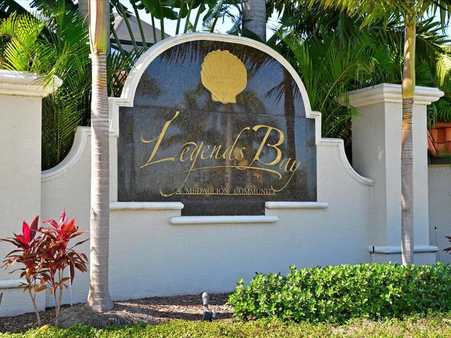 6237 SIGNATURE POINTE LANE, Bradenton, FL 34210