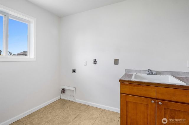 328 Potato Hill Road NE, Moses Lake, WA 98837