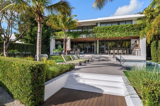 7333 Belle Meade Blvd, Miami, FL 33138