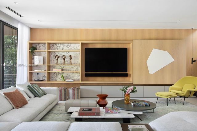 7333 Belle Meade Blvd, Miami, FL 33138