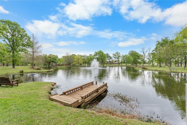 692 Private Road 5937, Emory, TX 75440