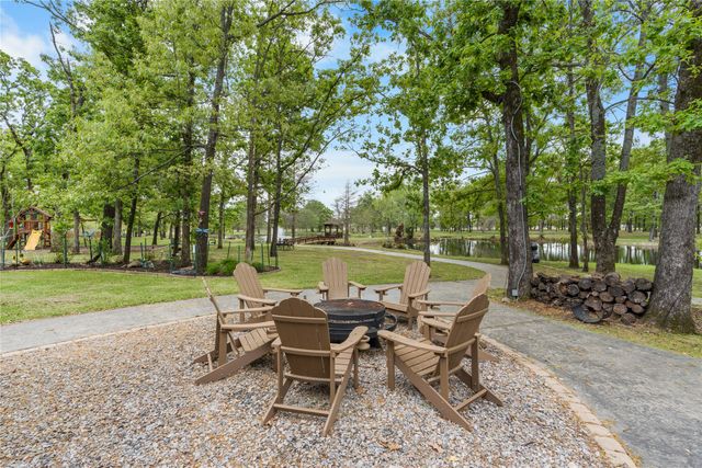 692 Private Road 5937, Emory, TX 75440