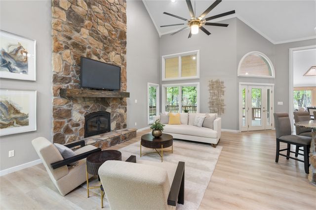 692 Private Road 5937, Emory, TX 75440