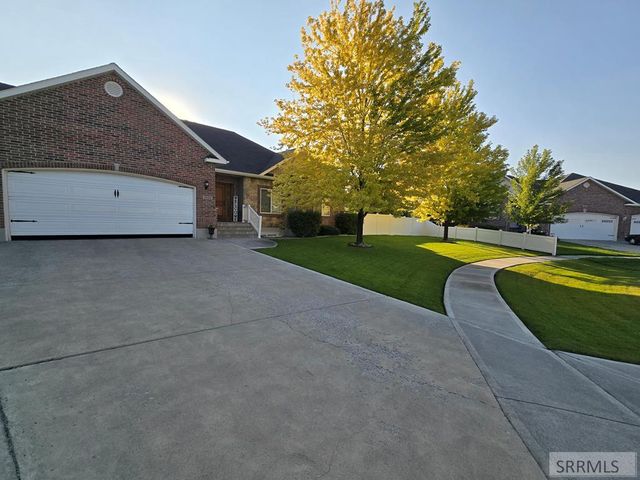 3930 E John Adams Parkway, Idaho Falls, ID 83401