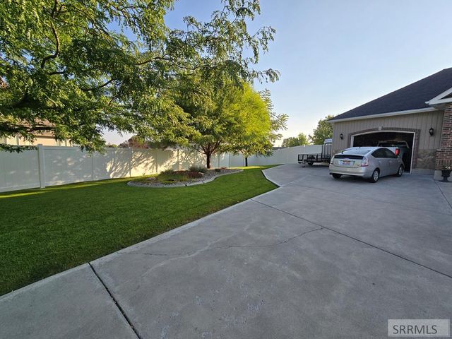 3930 E John Adams Parkway, Idaho Falls, ID 83401
