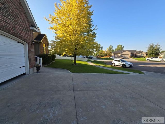 3930 E John Adams Parkway, Idaho Falls, ID 83401