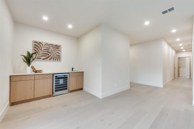 1622 Sylvan Avenue, Dallas, TX 75208