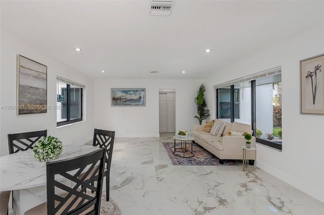 537 S 29th Court, Hollywood, FL 33020