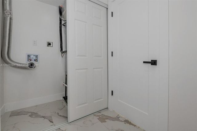 537 S 29th Court, Hollywood, FL 33020
