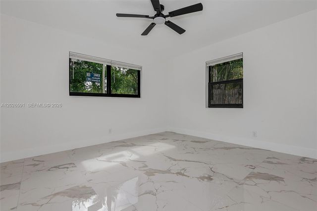 537 S 29th Court, Hollywood, FL 33020