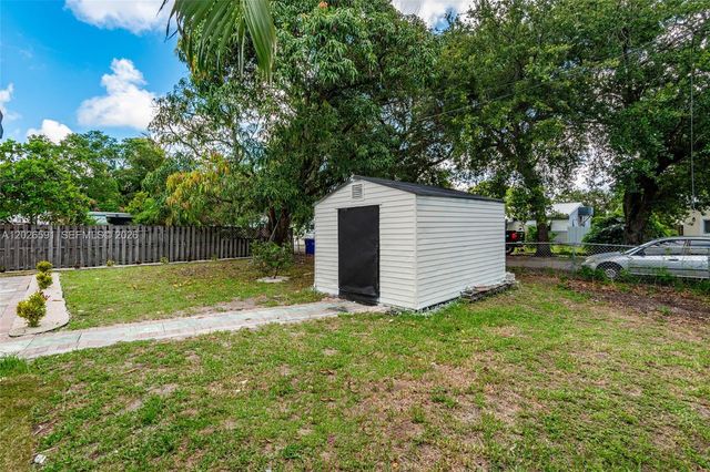537 S 29th Court, Hollywood, FL 33020
