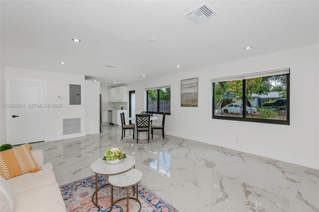 537 S 29th Court, Hollywood, FL 33020