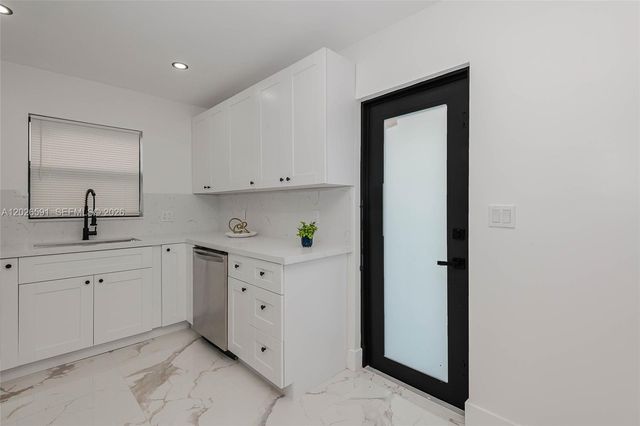 537 S 29th Court, Hollywood, FL 33020