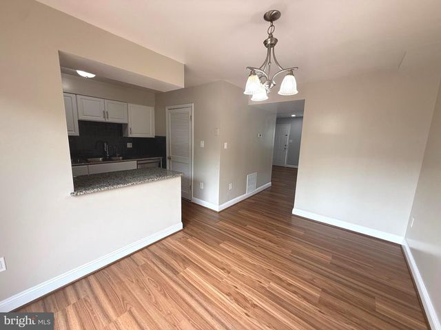 14870 EMBERDALE DR, Woodbridge, VA 22193