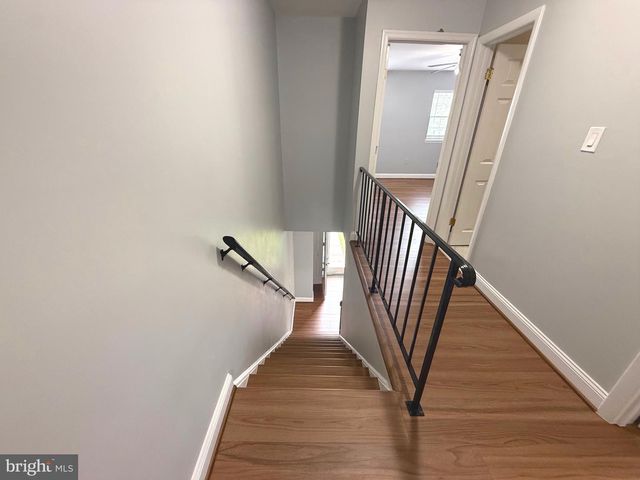 14870 EMBERDALE DR, Woodbridge, VA 22193