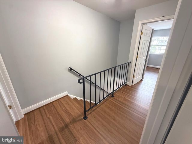 14870 EMBERDALE DR, Woodbridge, VA 22193