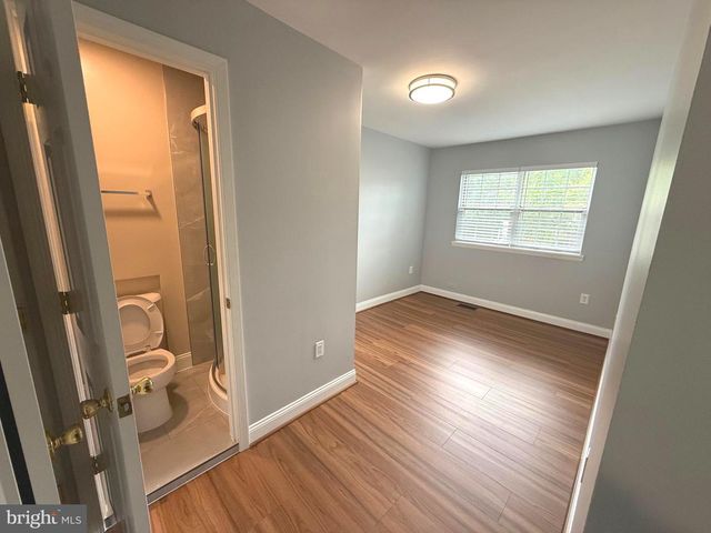 14870 EMBERDALE DR, Woodbridge, VA 22193