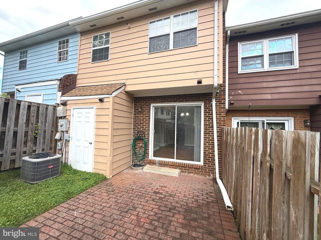 14870 EMBERDALE DR, Woodbridge, VA 22193