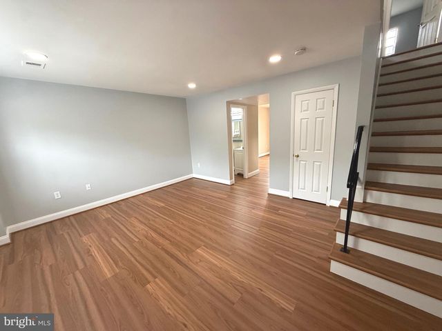 14870 EMBERDALE DR, Woodbridge, VA 22193