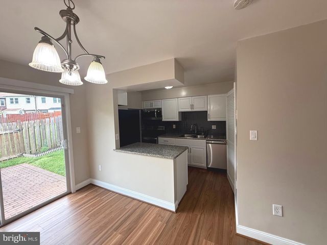 14870 EMBERDALE DR, Woodbridge, VA 22193
