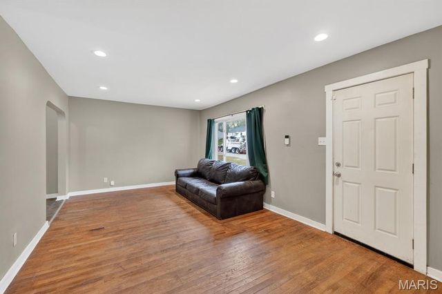 324 Averill, St Louis, MO 63135
