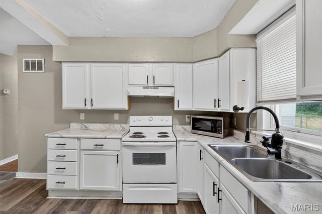 324 Averill, St Louis, MO 63135