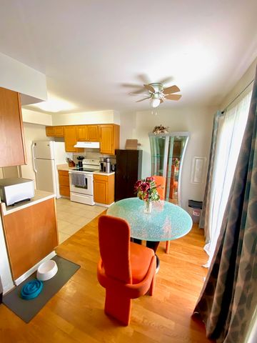 2346 Old Kings Court 2346, Schaumburg, IL 60194