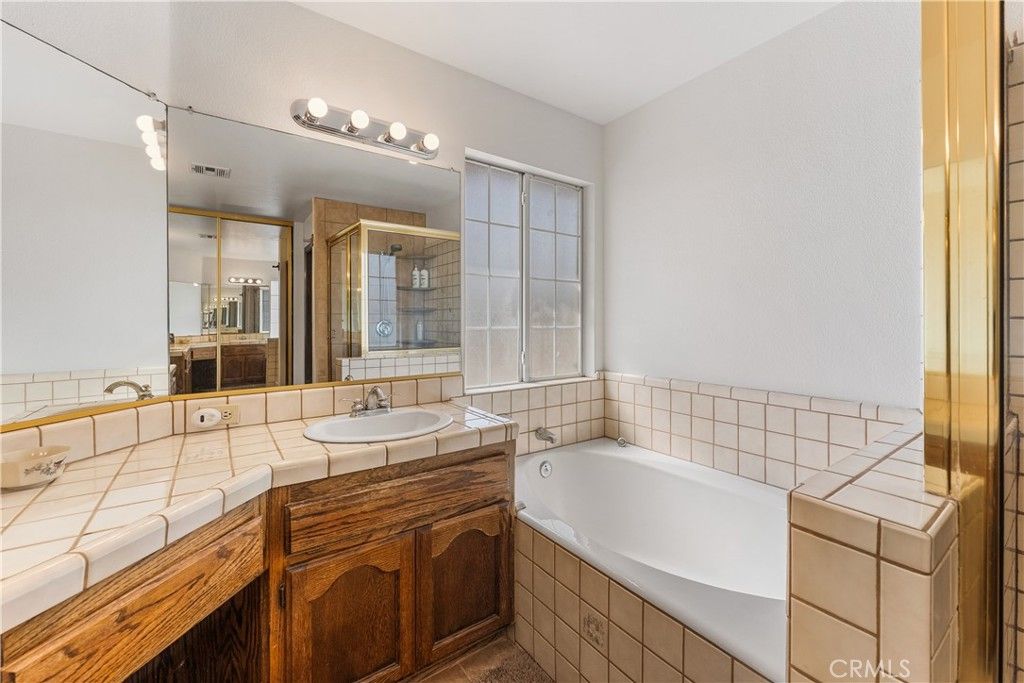 Image 17 of property listing at 40508 E 154th Street, Lancaster, CA 93535
