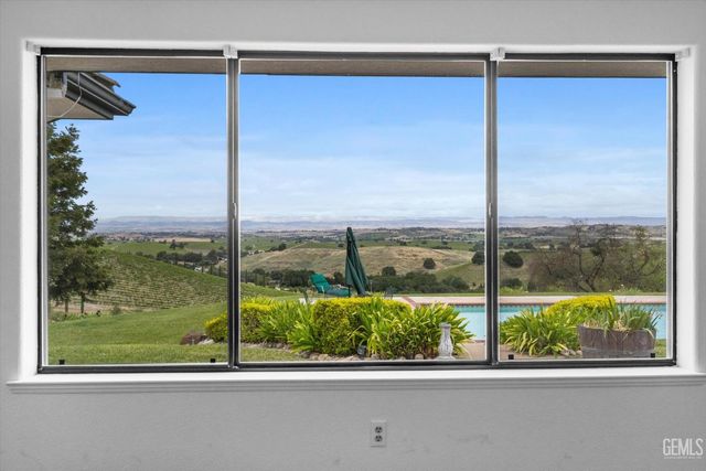 4205 High Grove, Templeton, CA 93465