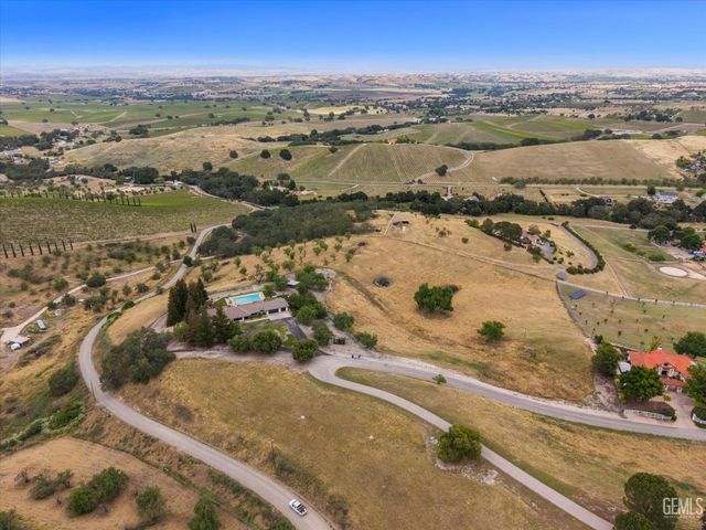 4205 High Grove, Templeton, CA 93465