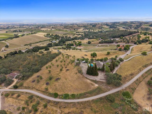 4205 High Grove, Templeton, CA 93465