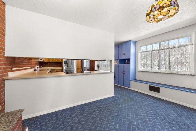 1920 Grandview Ave, Irwin, PA 15642